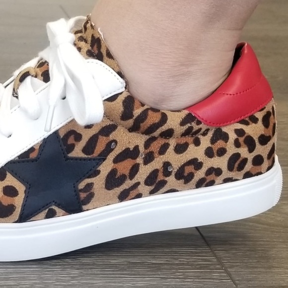 Leopard Animal Print Black Star Platform Sneaker - Picture 2 of 9